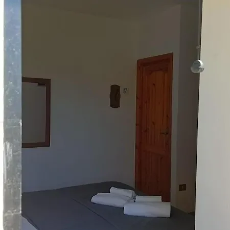 Domus Apartment *