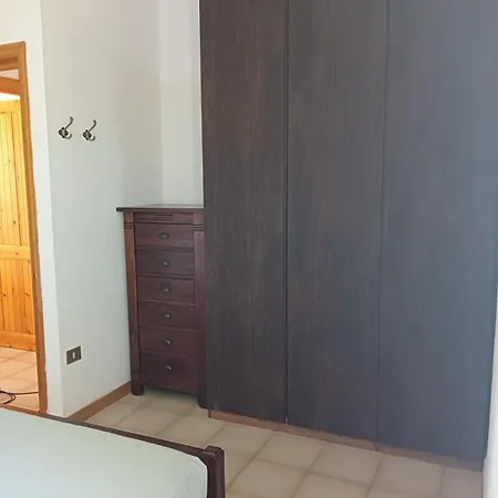 Domus Apartment *